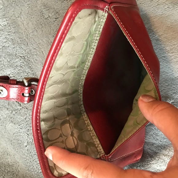 AUTHENTIC coach wristlet - Picture 6 of 6